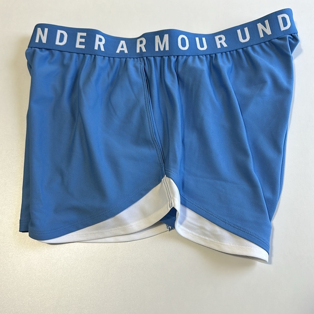 Ladies Under Armour Shorts, Size Large, White and light blue, NWT